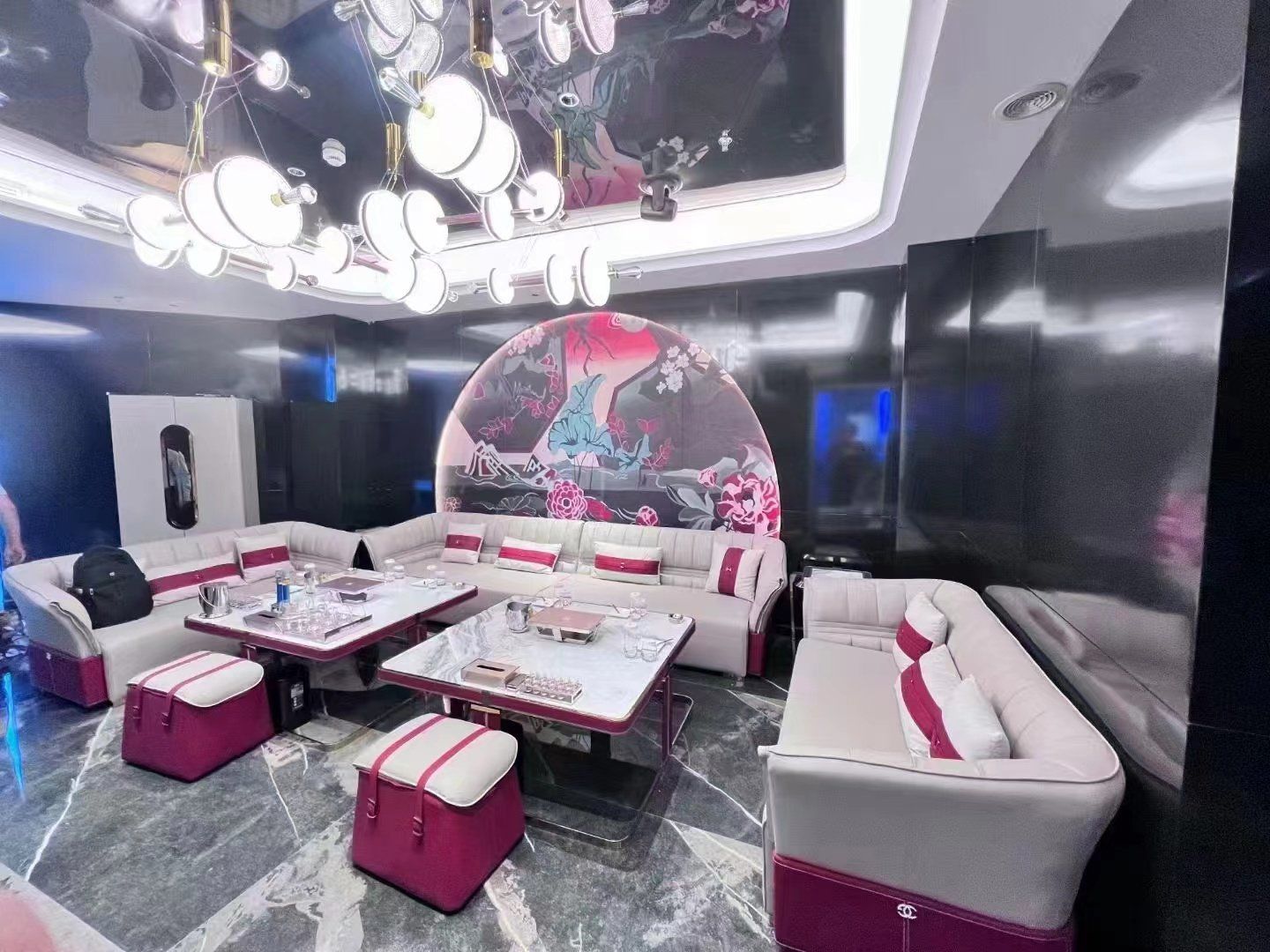 重庆商务ktv中低端区别-铜梁区ktv预定